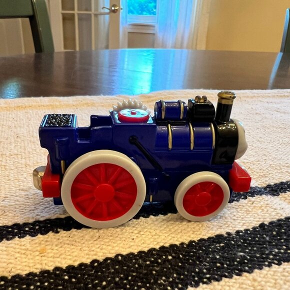 Thomas the Tank Engine & Friends Fergus Diecast Metal Train Take N Play Along - Picture 4 of 7